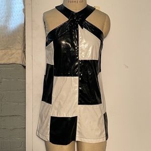 Women costume gogo top black and white